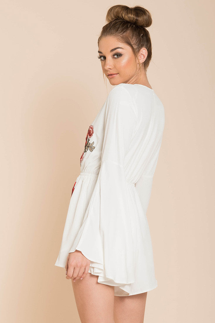 Fashion Rose Embroidery White Ruffle Romper With Bell Sleeve
