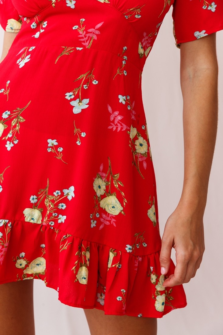 Fashion Red Floral Print V-Neck Ruffle Dress
