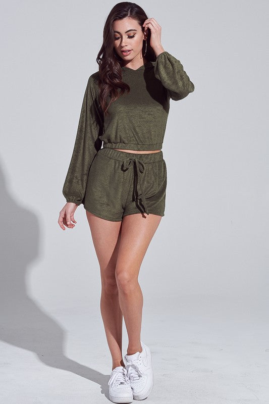 Fashion Olive Crop Sweater with Bell Sleeve