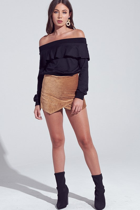 Fashion Casual Off Shoulder Black Ruffle with Bell Sleeve