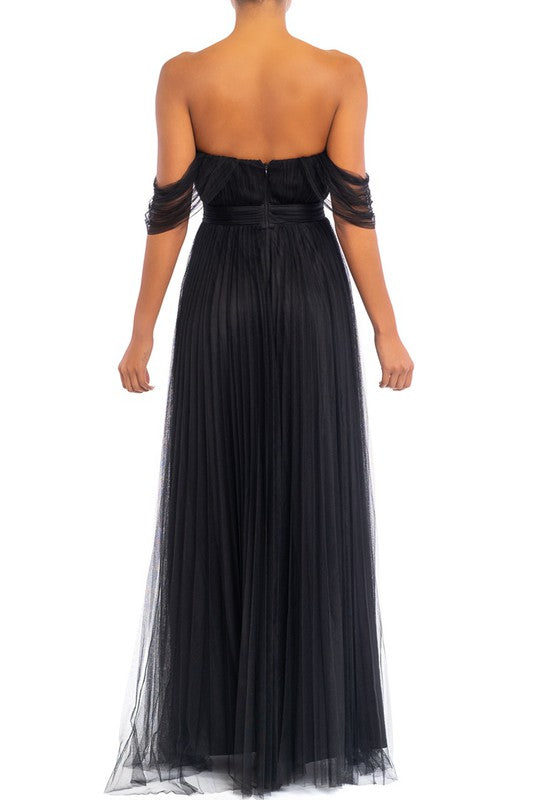 Elegant Cocktail Off Shoulder V-Neck Black Gown