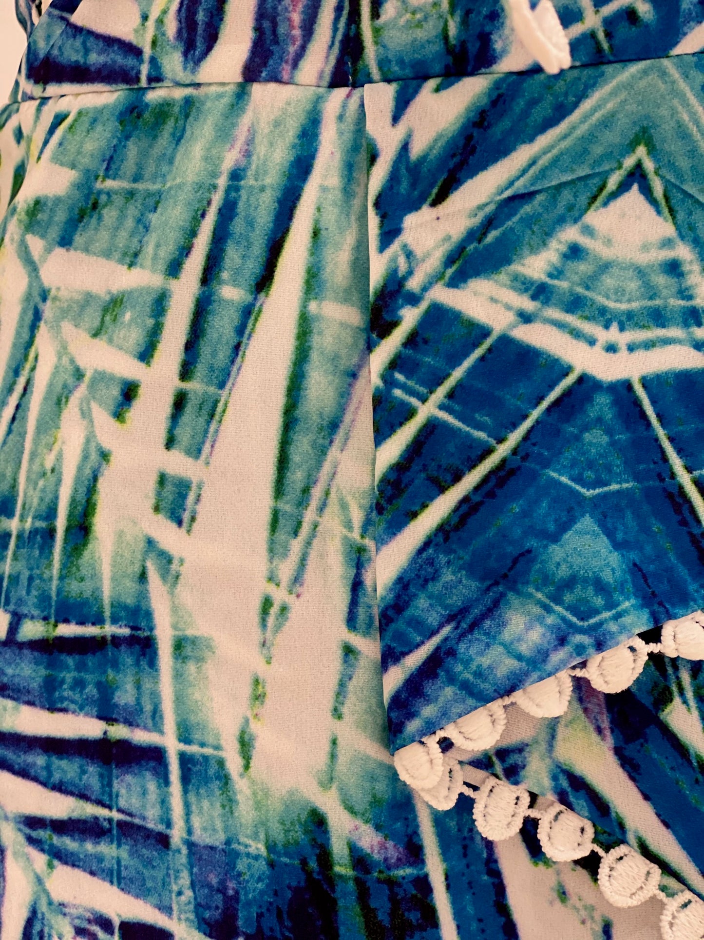 Fashion Strapless Multi-Color Tropical Print Front Tie-Up Ruffle Tassel Blue Romper