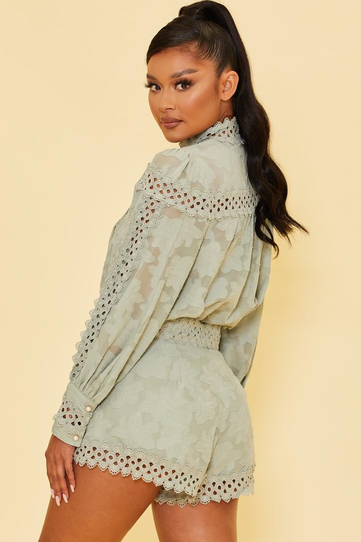 Elegant Sage Lace High Waisted Floral Detailed Textured Shorts