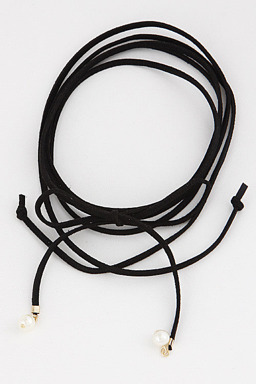 Fashion Choker Necklace with Pearl Details