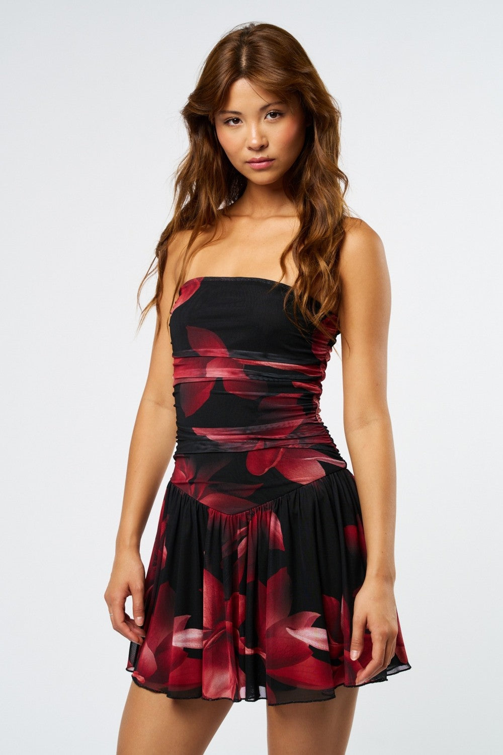 Elegant Strapless Black Red Floral Print Ruffle Mini Dress L / Black Elegant Strapless Black Red Floral Print Ruffle Mini Dress L / Black