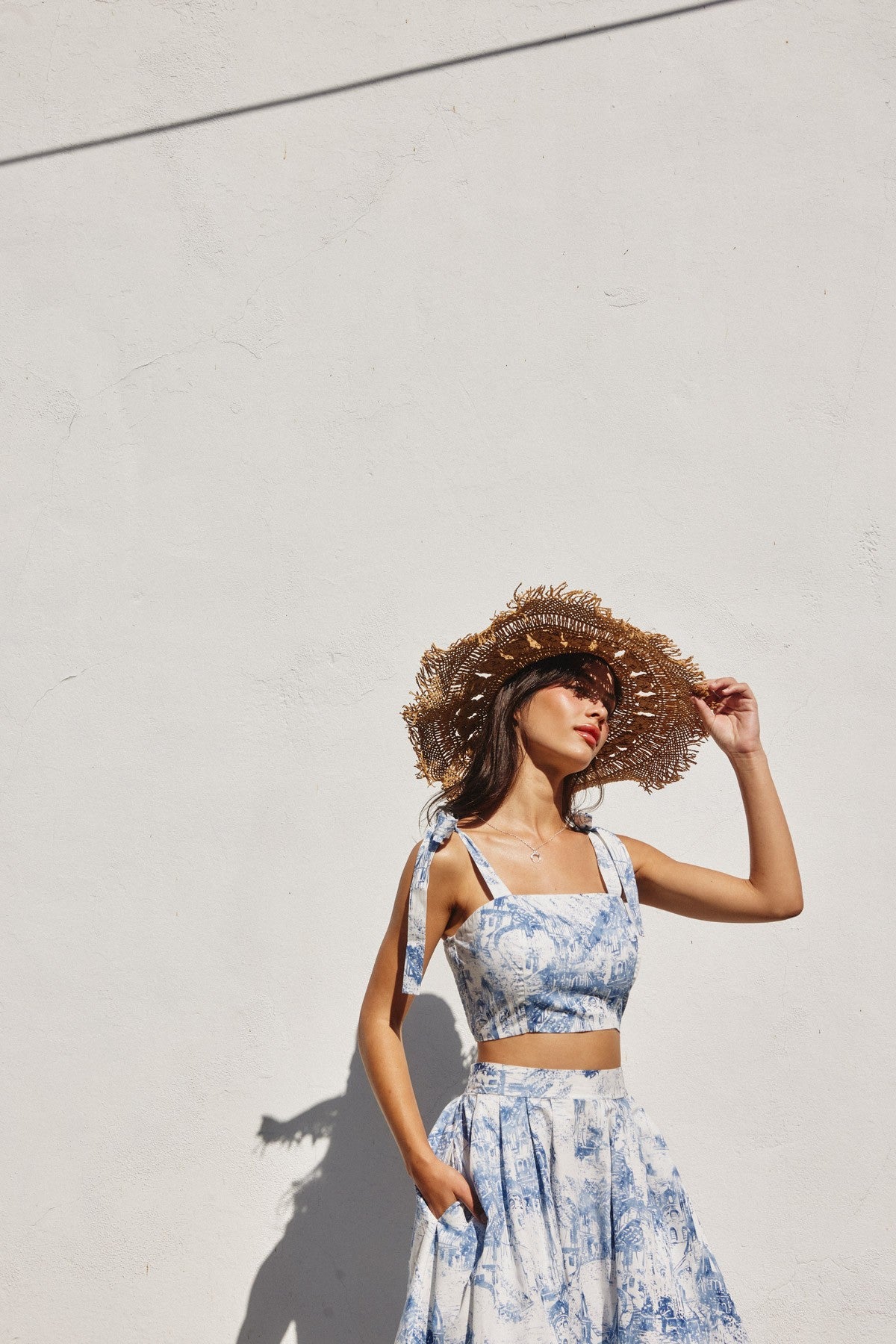 Fashion Summer Strap Tie-Up White Blue Print Detailed Crop Top