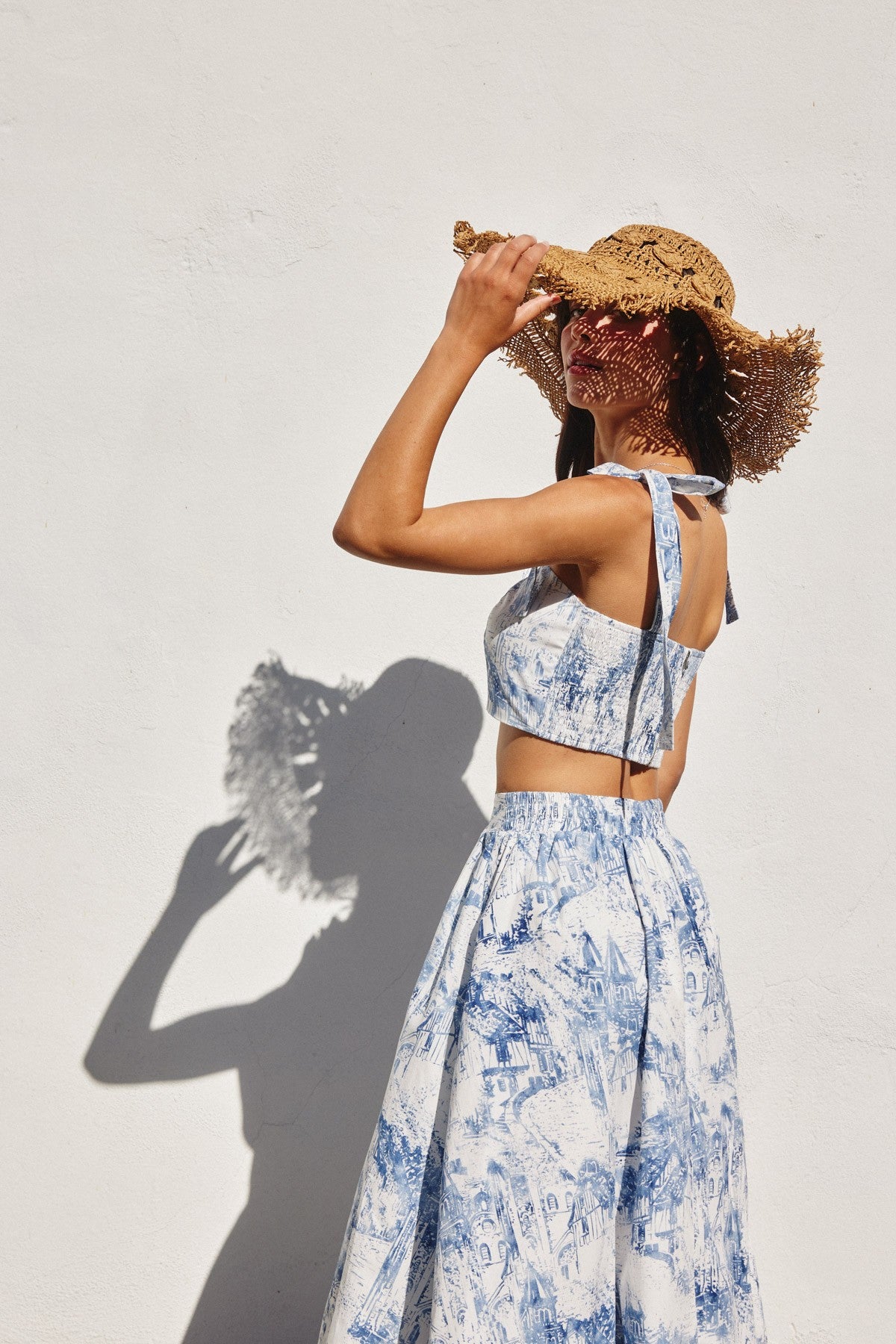 Fashion Summer Strap Tie-Up White Blue Print Detailed Crop Top
