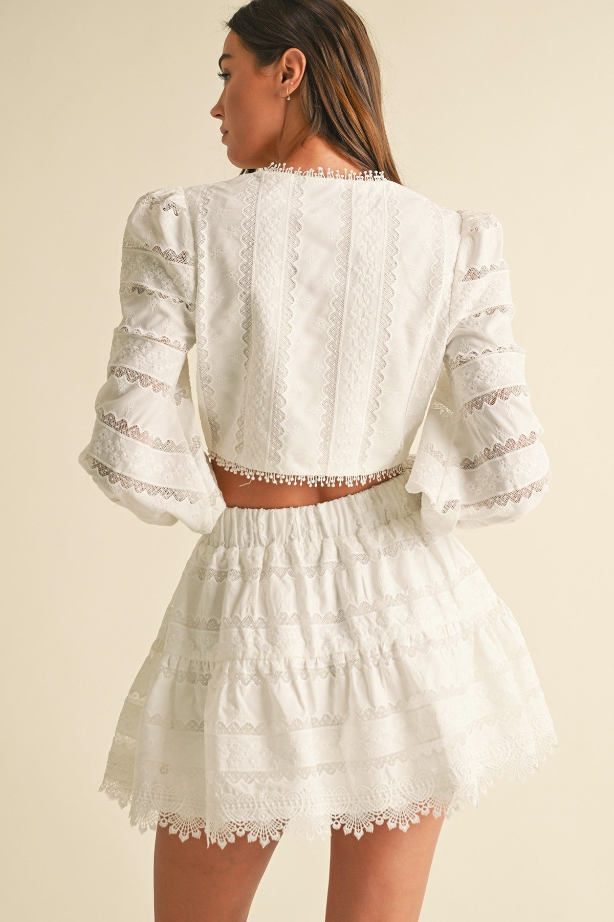Elegant White Floral Lace Detailed High Waisted Skirt