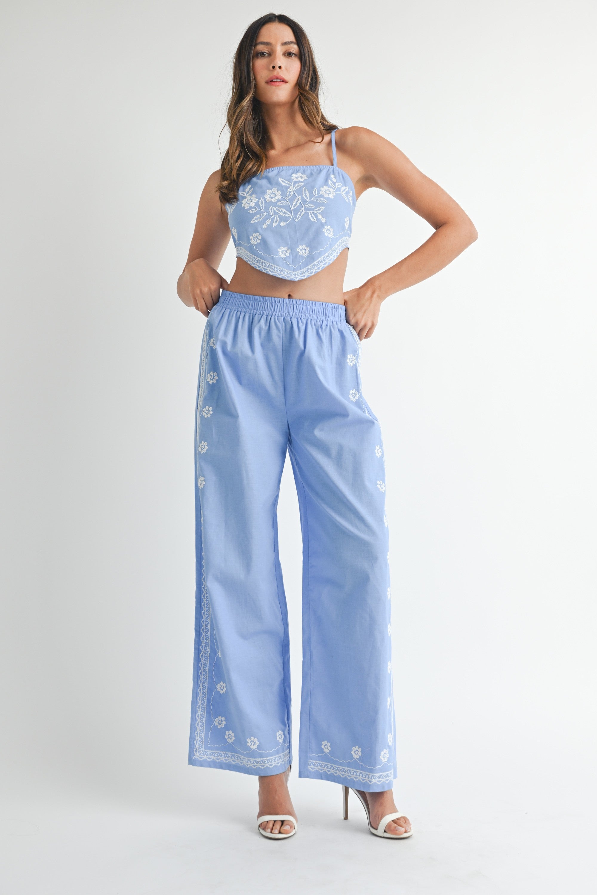 Fashion Summer Strap Periwinkle White Floral Embroidery Back Tie-Up Crop Top