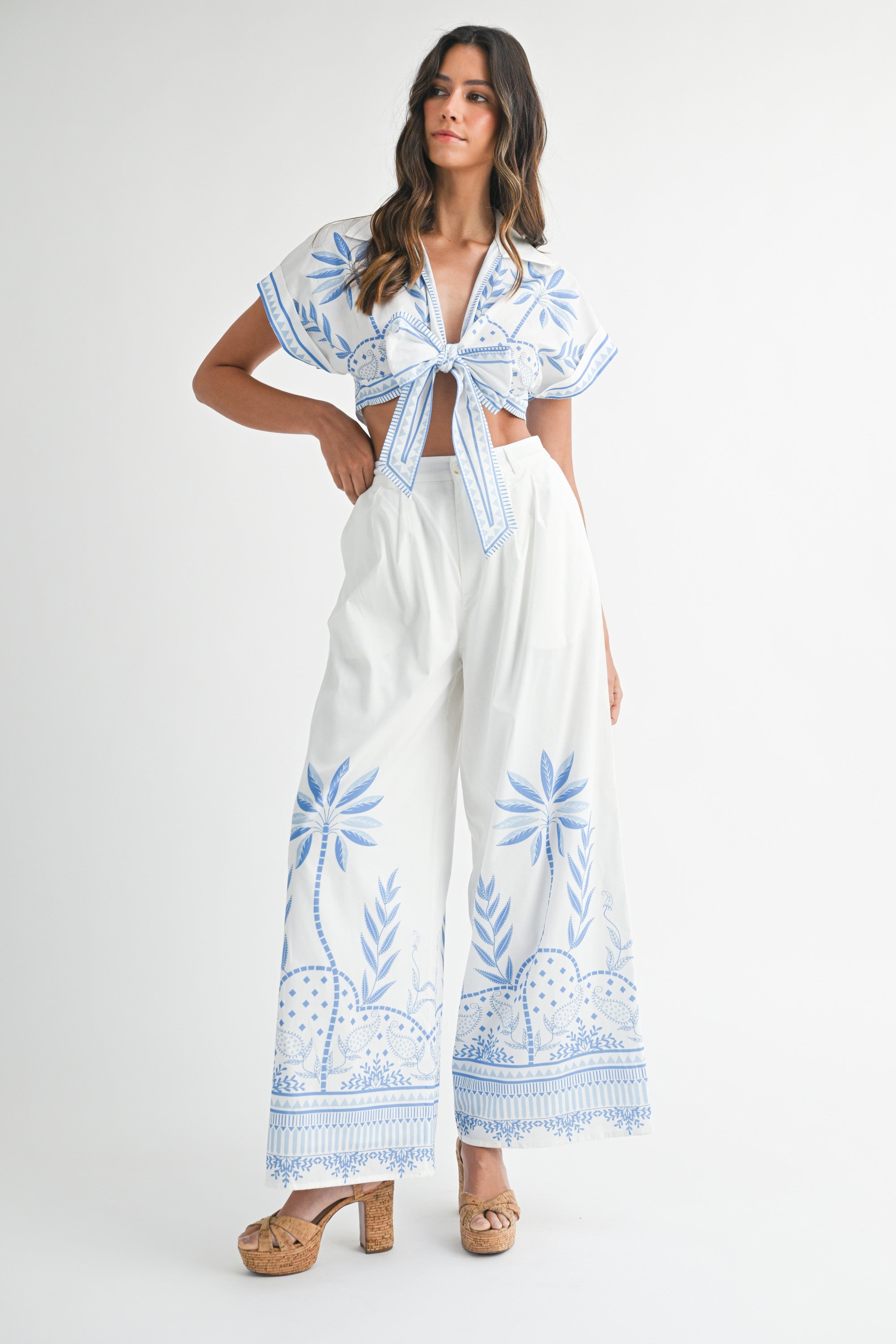 Fashion Summer White Blue Floral Print Front Tie-Up Crop Top