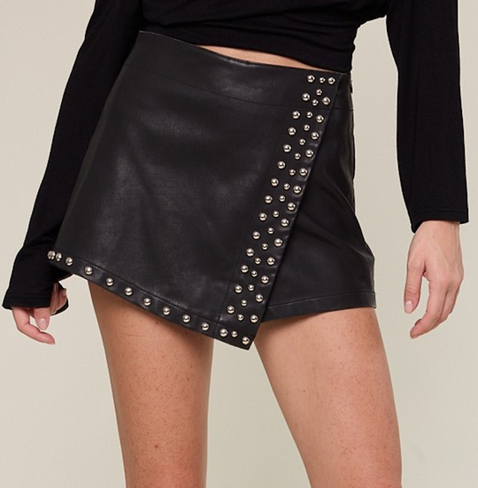 Fashion Black Faux Leather Studded Skort