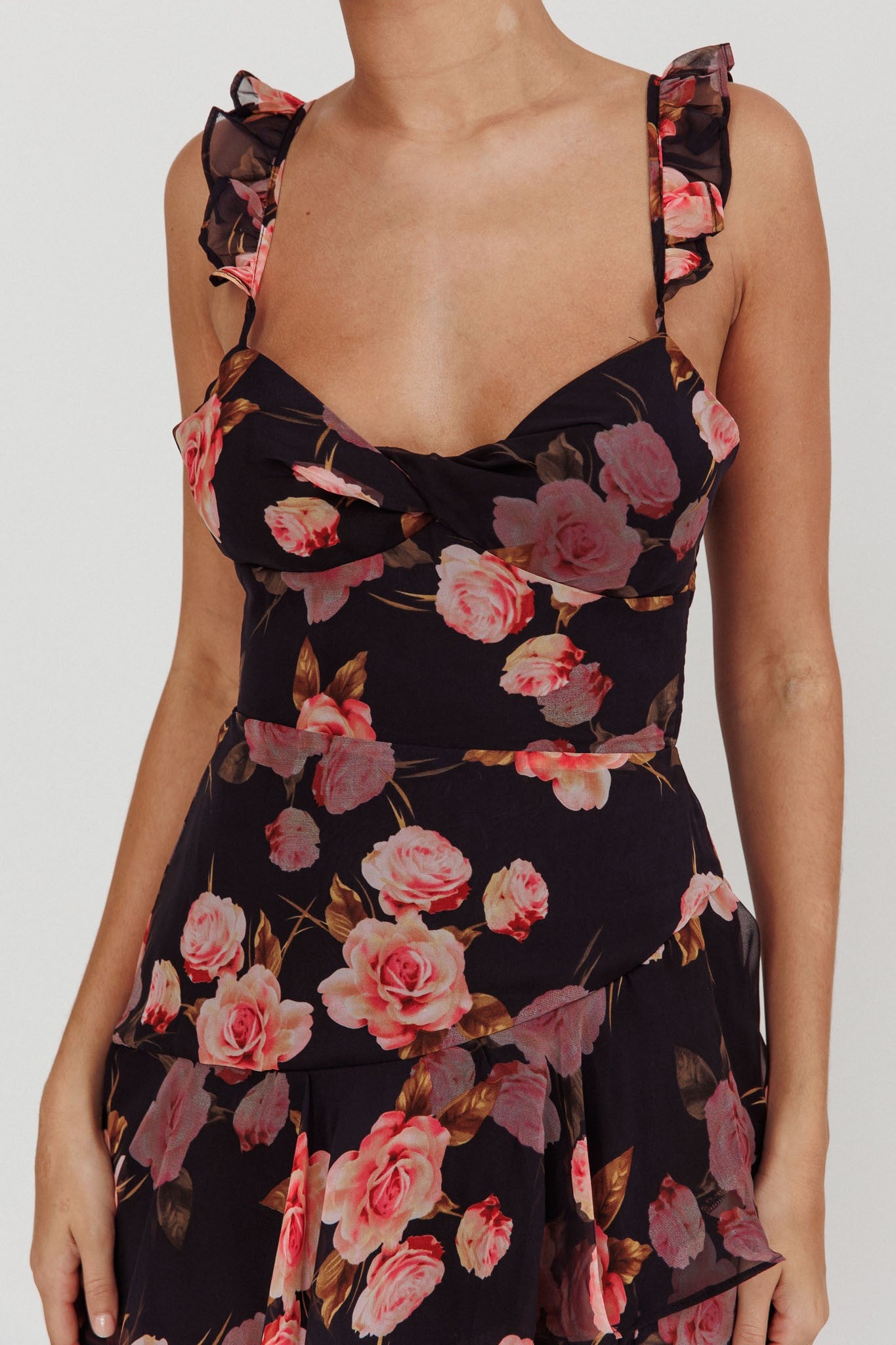 Elegant Band Detailed Black Pink Floral Print Ruffle Open Back Tie-Up EDITE MODE Elegant Band Detailed Black Pink Floral Print Ruffle Open Back Tie-Up EDITE MODE