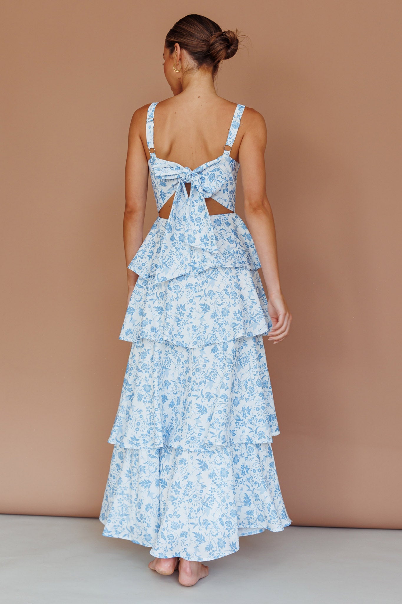 Fashion Strap White Blue Floral Print Ruffle Layered Back Tie-Up Maxi Dress