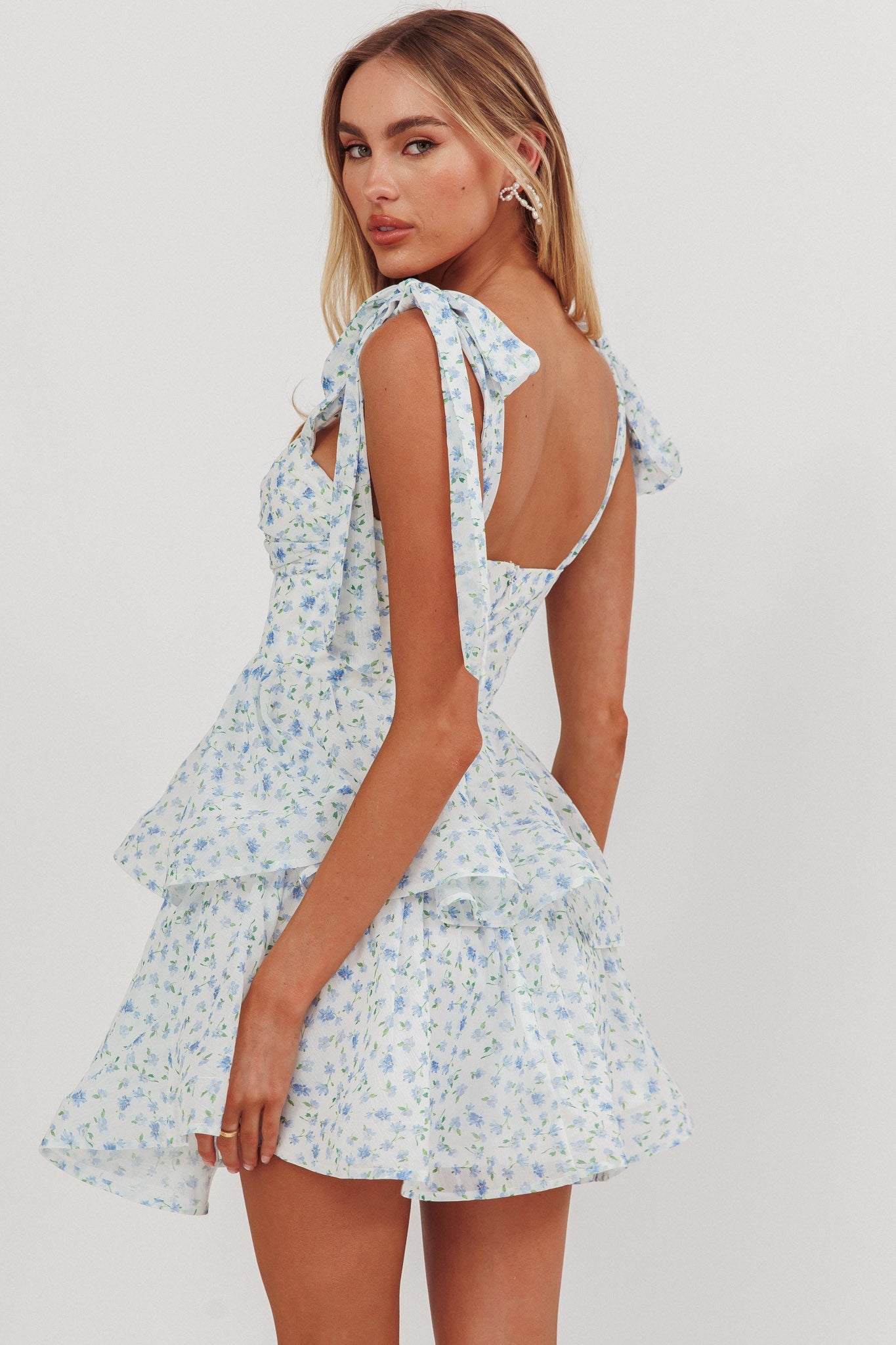 Fashion Strap Tie-Up Blue Floral Print Twist Detailed Ruffle Layered Dress