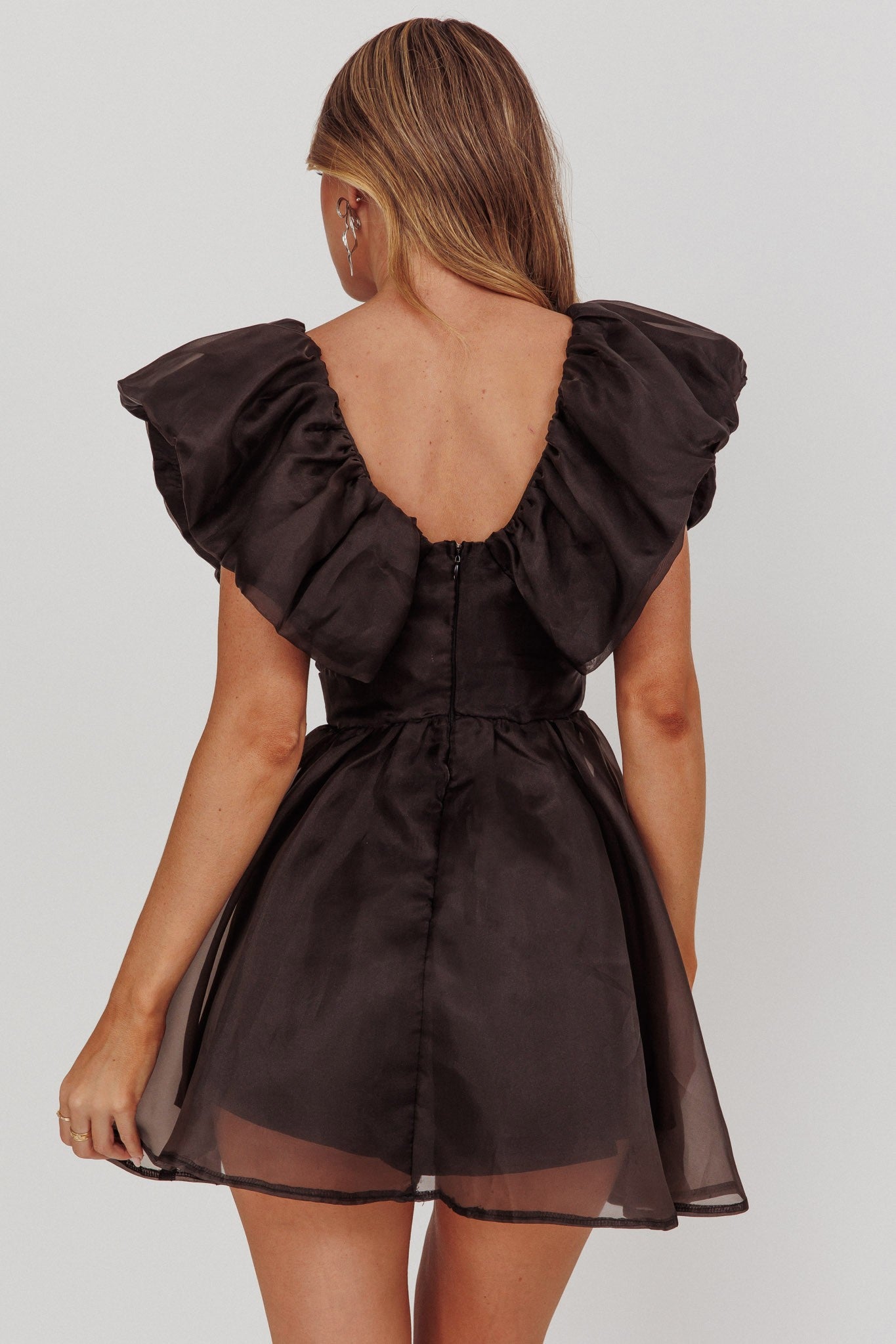 Elegant Black V-Neck Puffy Ruffle Satin Dress