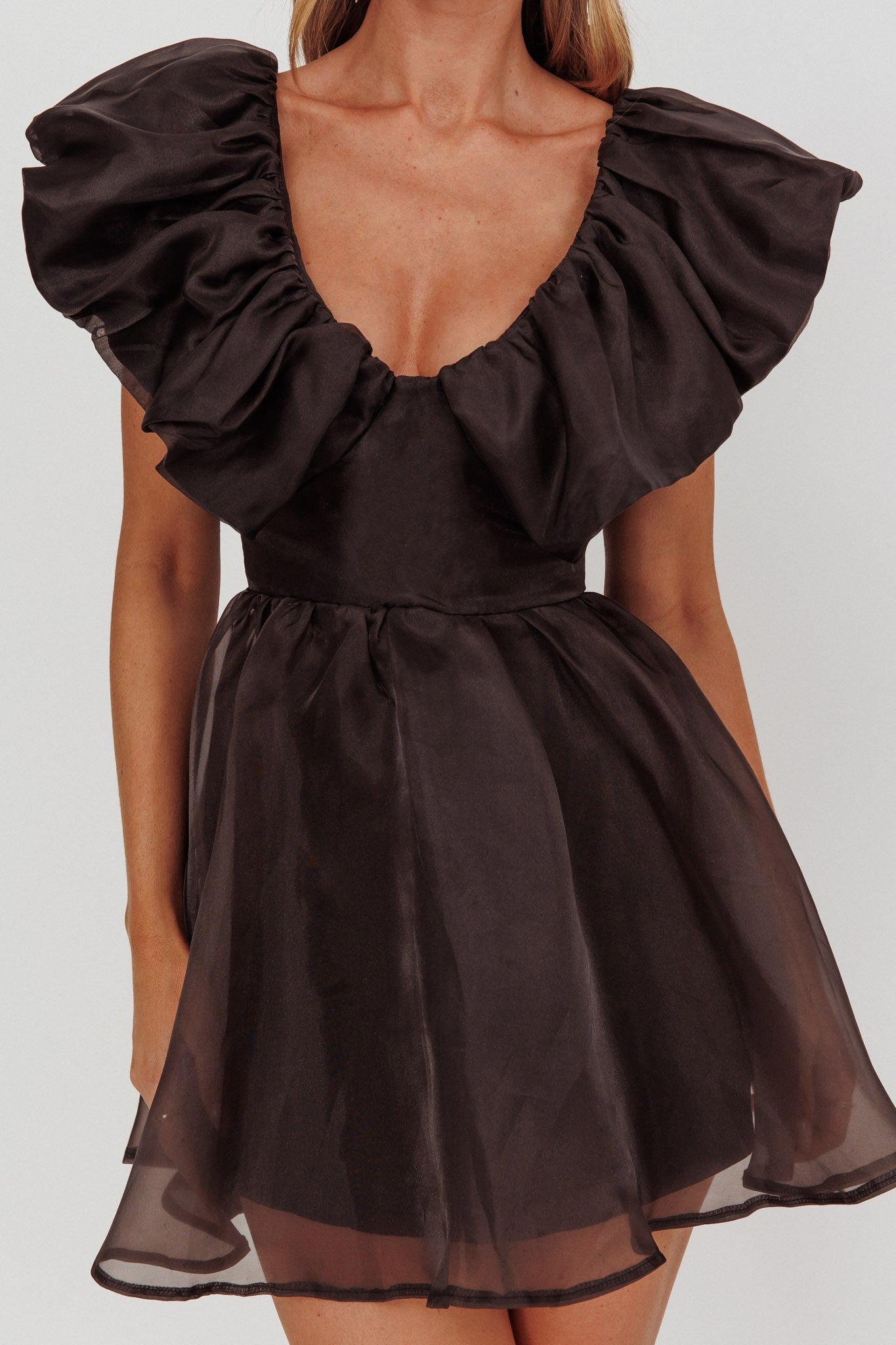 Elegant Black V-Neck Puffy Ruffle Satin Dress