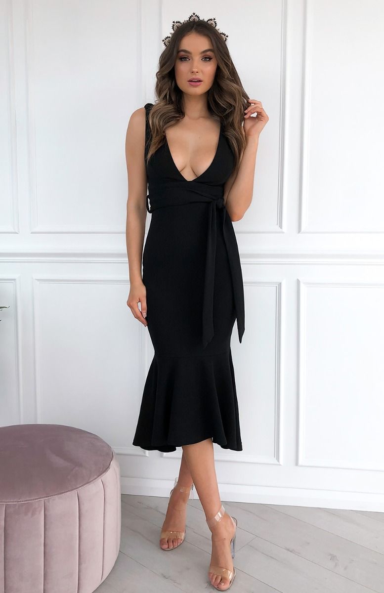 Elegant V-Neck Ruffle Tie-Up Black Dress