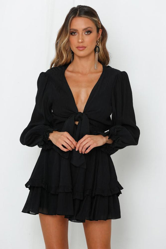 Fashion Black Deep V-Neck Tie-Up Ruffle Dress with Long Sleeve