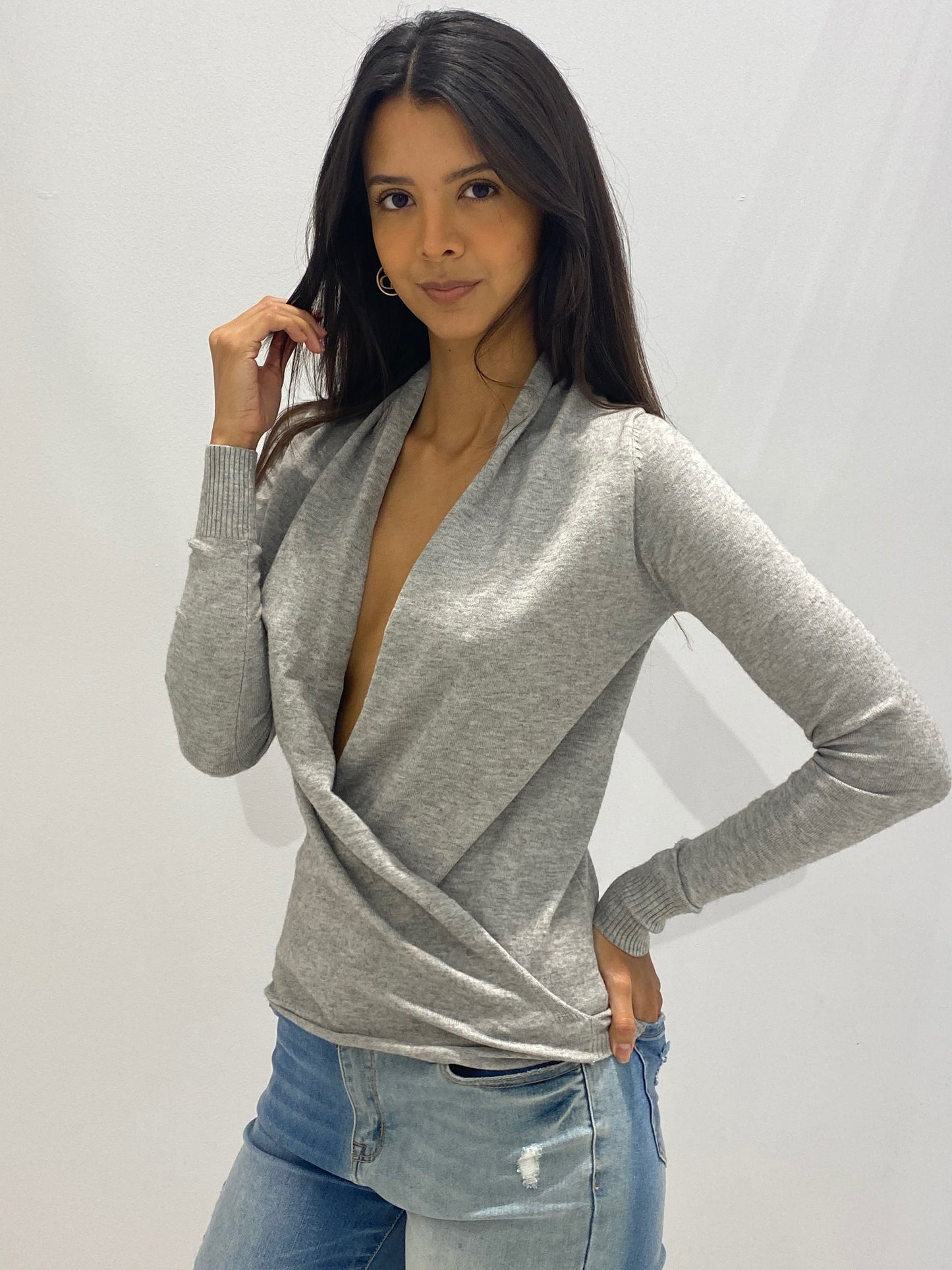 Elegant Grey Deep V-neck Long Sleeve Sweater