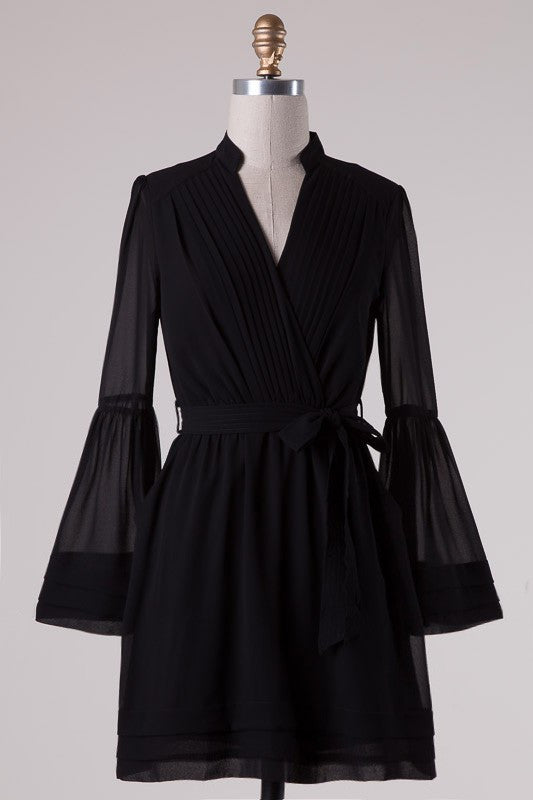 Elegant Bell Sleeve Pleated Summer Black Dress