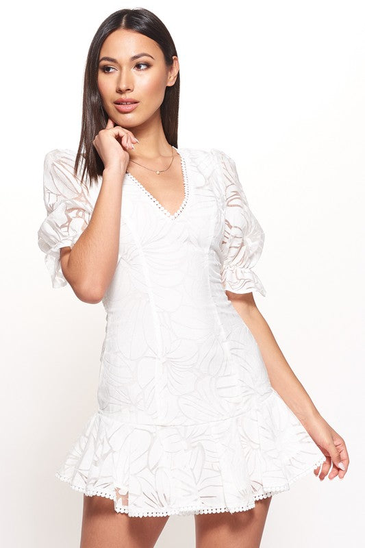 Fashion White Lace Puffy Sleeve Ruffle Tassel Dress