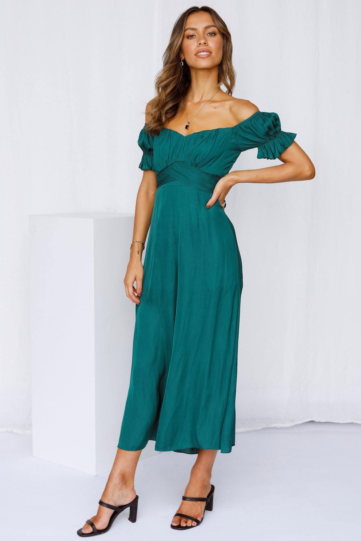 Elegant Off Shoulder Forest Green Satin Tie-Up Ruffle Jumpsuit EDITE MODE Elegant Off Shoulder Forest Green Satin Tie-Up Ruffle Jumpsuit EDITE MODE
