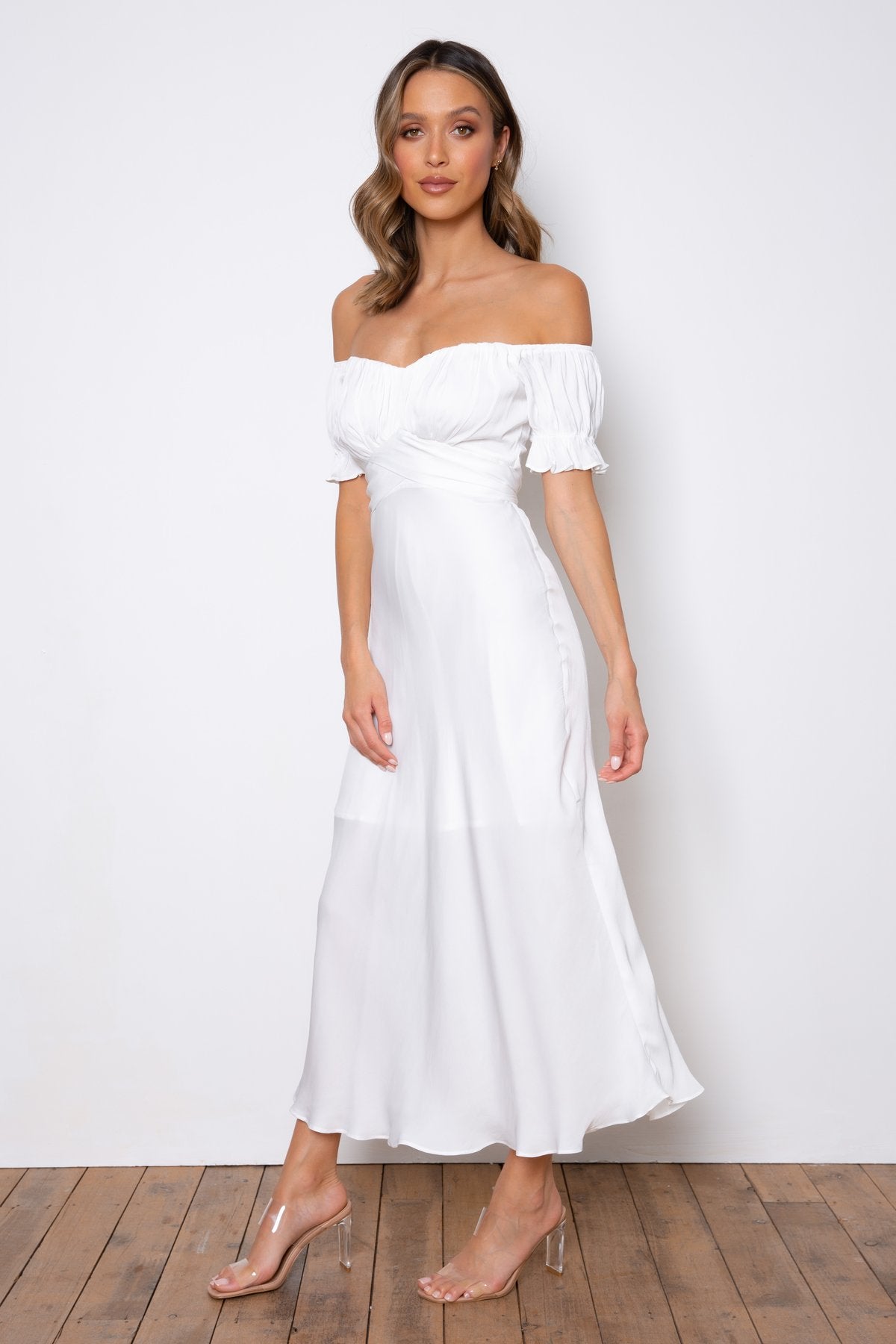 Elegant Off Shoulder White Tie-Up Ruffle Maxi Dress S / White Elegant Off Shoulder White Tie-Up Ruffle Maxi Dress S / White