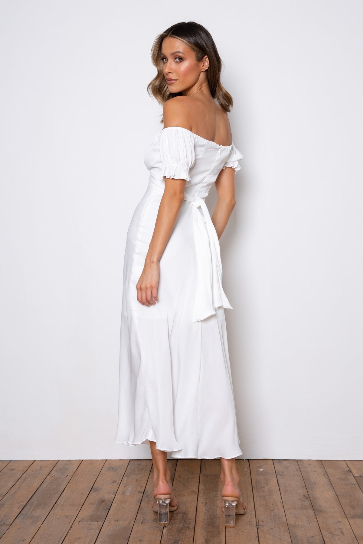 Elegant Off Shoulder White Tie-Up Ruffle Maxi Dress S / White Elegant Off Shoulder White Tie-Up Ruffle Maxi Dress S / White