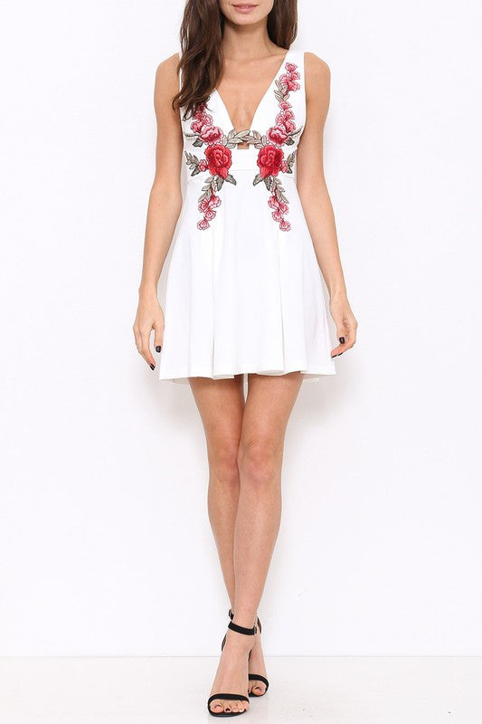 Fashion Rose Embroidery White Mini Flare Dress