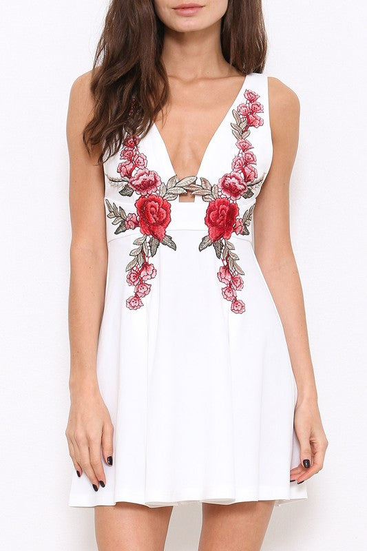 Fashion Rose Embroidery White Mini Flare Dress