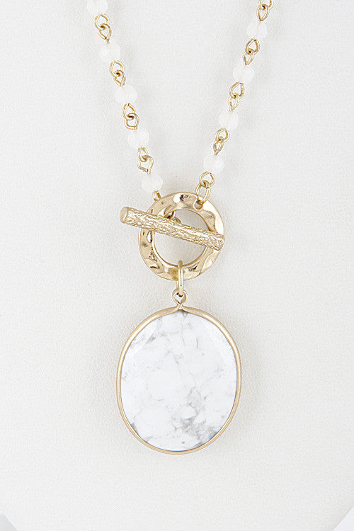 Elegant Long Bead Necklace With Circle Stone