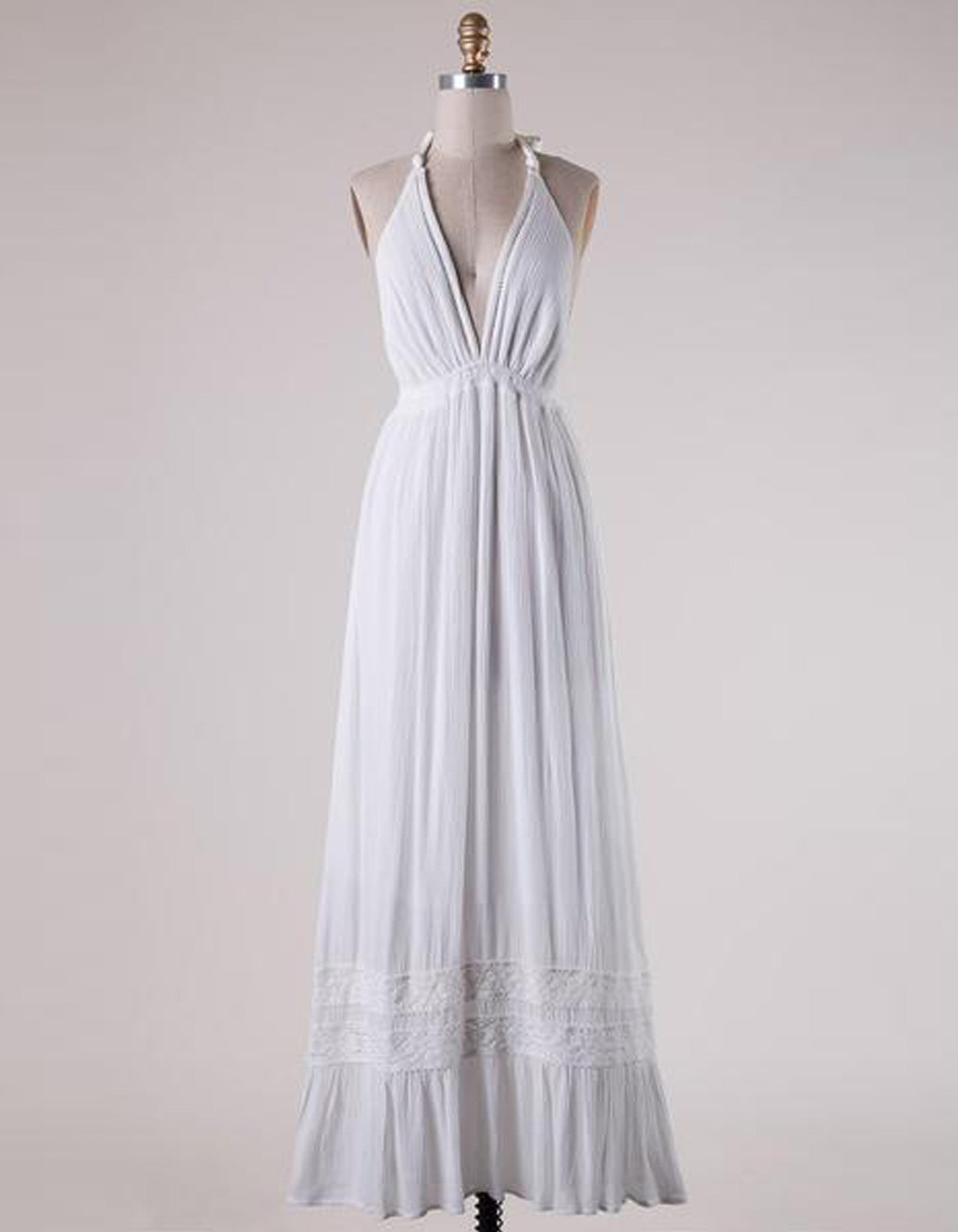 Elegant Sleeveless Halter Neck White Maxi Dress