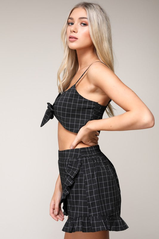 Fashion Checkered Ruffle Black Shorts