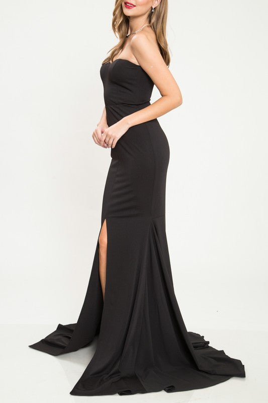 Elegant Strapless Black Gown with Middle Slit EDITE MODE Elegant Strapless Black Gown with Middle Slit EDITE MODE