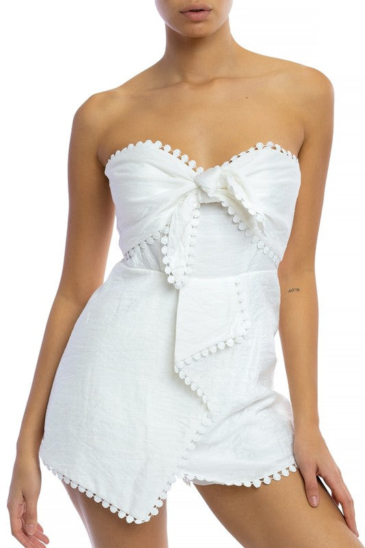 Fashion Summer Strapless Front Tie-Up Ruffle Tassel White Romper