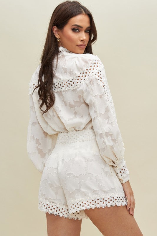 Elegant Ivory Lace Blouse Floral Detailed Textured with Pearl Button