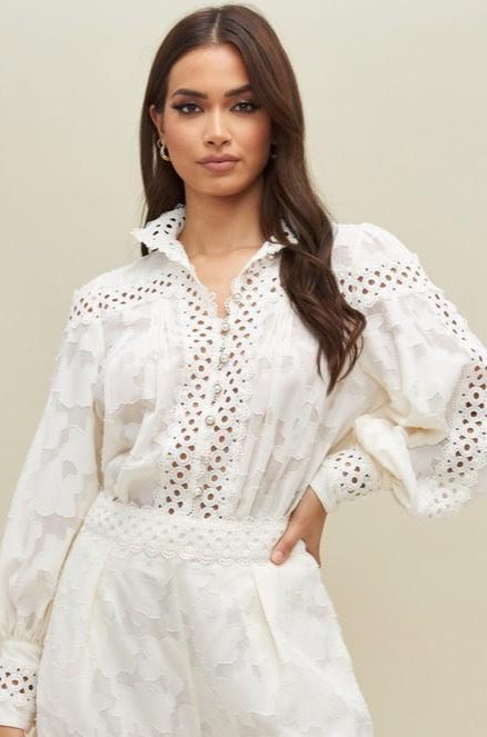 Elegant Ivory Lace Blouse Floral Detailed Textured with Pearl Button