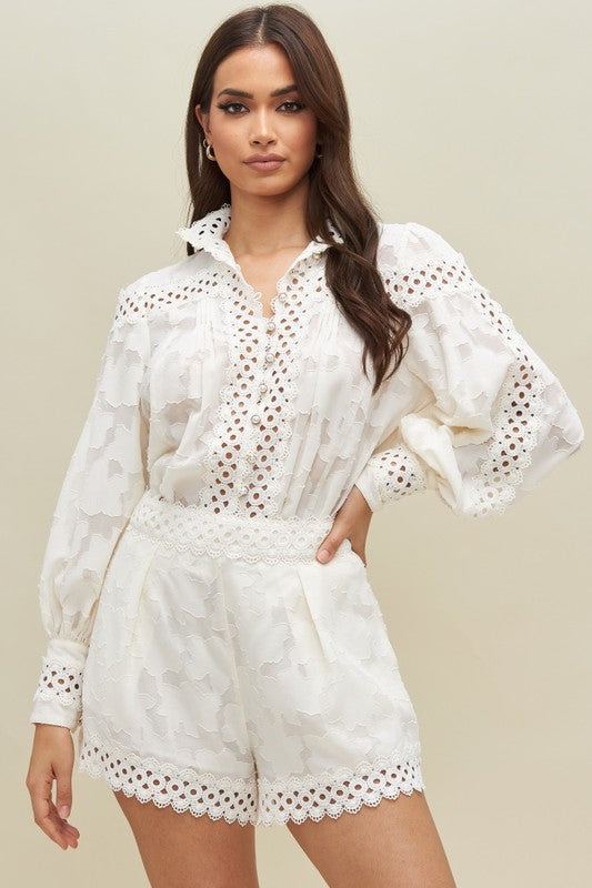 Elegant Ivory Lace Blouse Floral Detailed Textured with Pearl Button