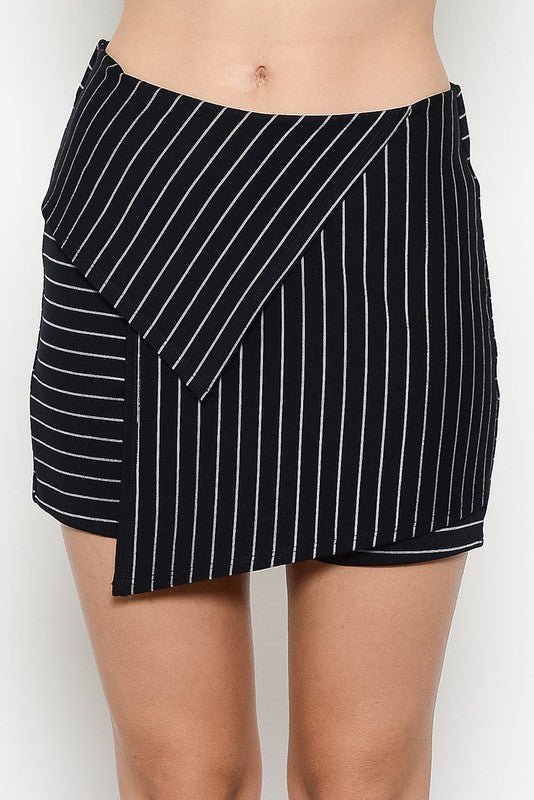 Elegant Asymmetric Stripe Black Shorts