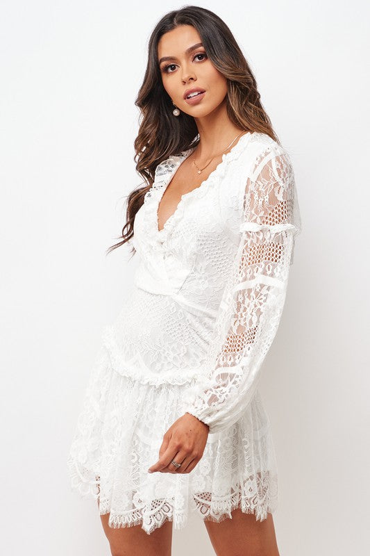 Elegant White Lace Floral Detailed V-Neck Ruffle Open Back Dress with Long Sleeve
