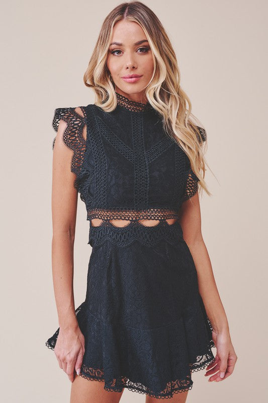 Elegant Black Lace Crop Ruffle Dress with Band Sleeve Detailed