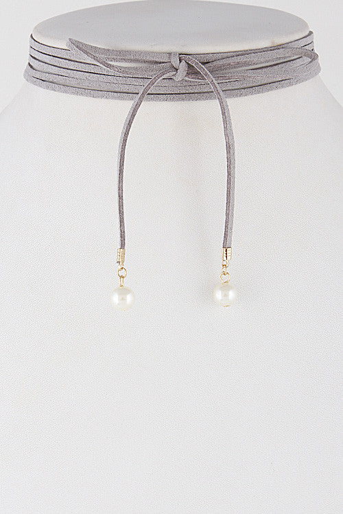 Fashion Choker Necklace with Pearl Details
