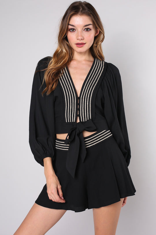 Fashion Black Gold Embroidery Shorts