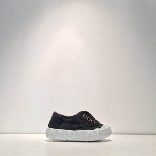 Kid's Fashion Black Slip On Adjustable Sneaker