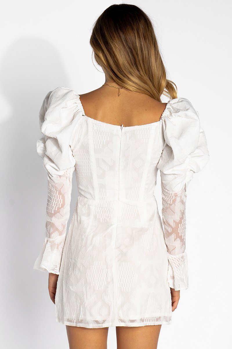 Fashion White Lace Puffy Ruffle Shoulder Dress with Bell Sleeve