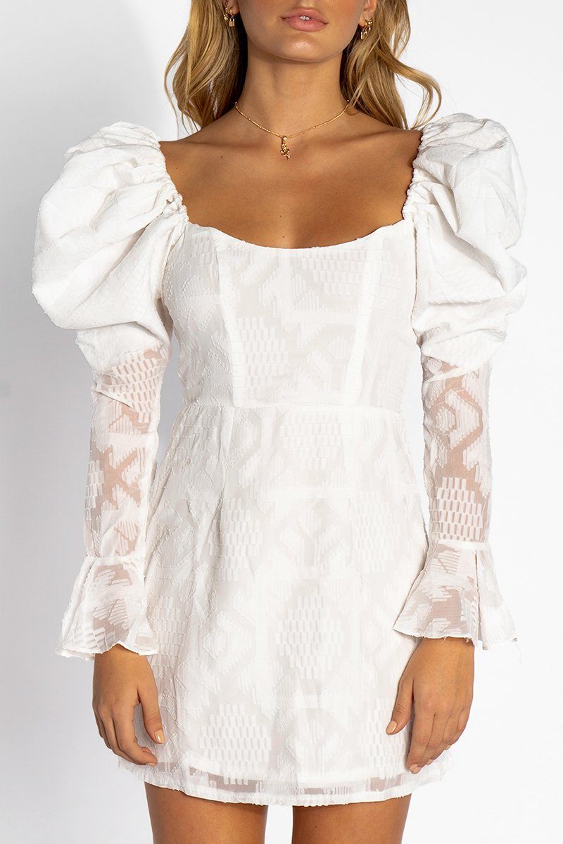 Fashion White Lace Puffy Ruffle Shoulder Dress with Bell Sleeve